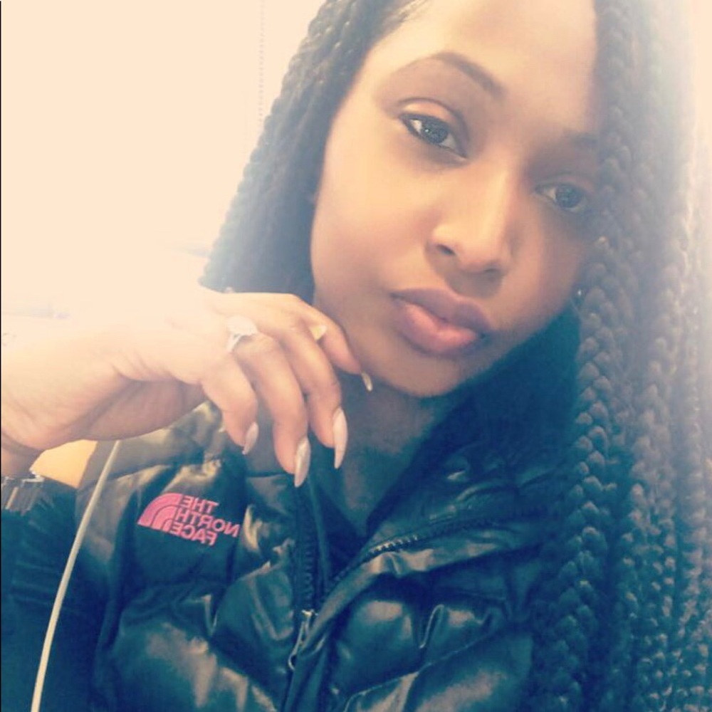 Meet your Posher, Tierra